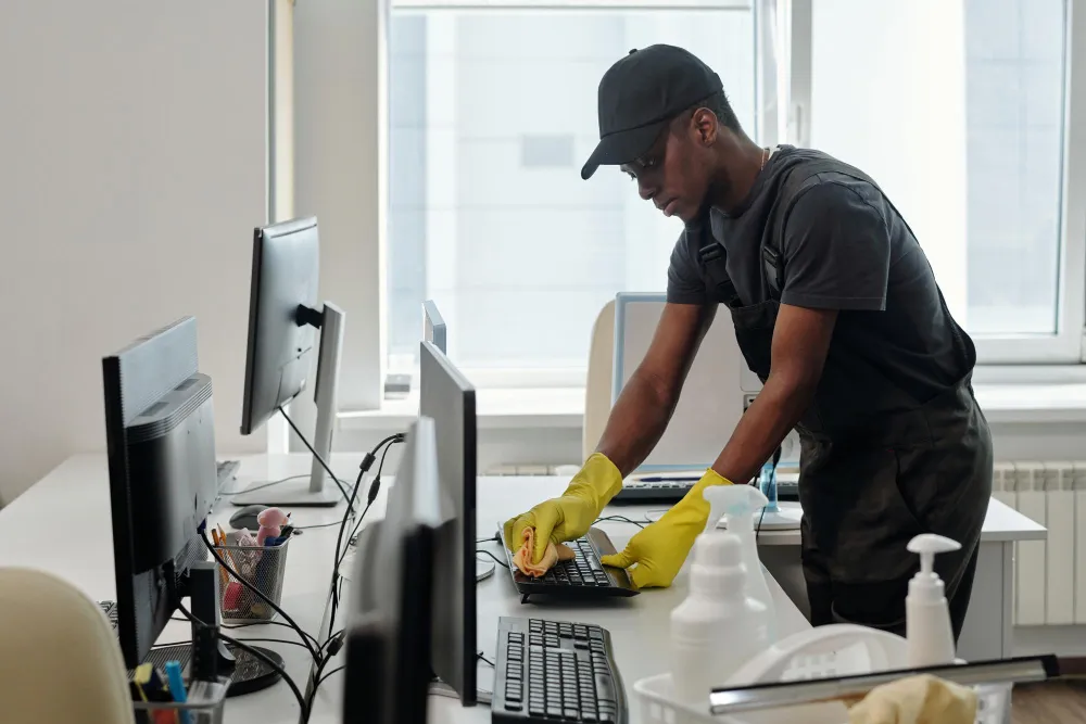 Our Comprehensive Office & Commercial Cleaning Service Solutions